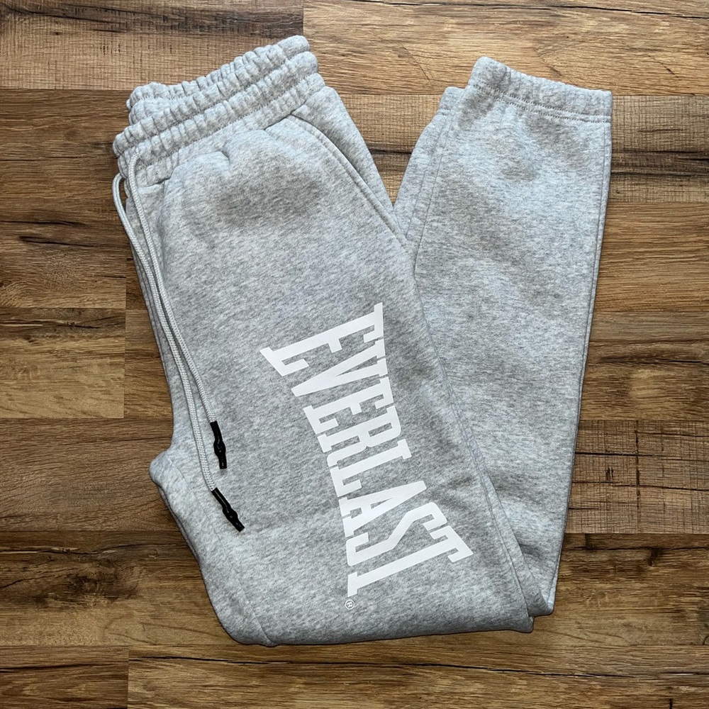 NWOT Forever21 X Everlast women’s joggers